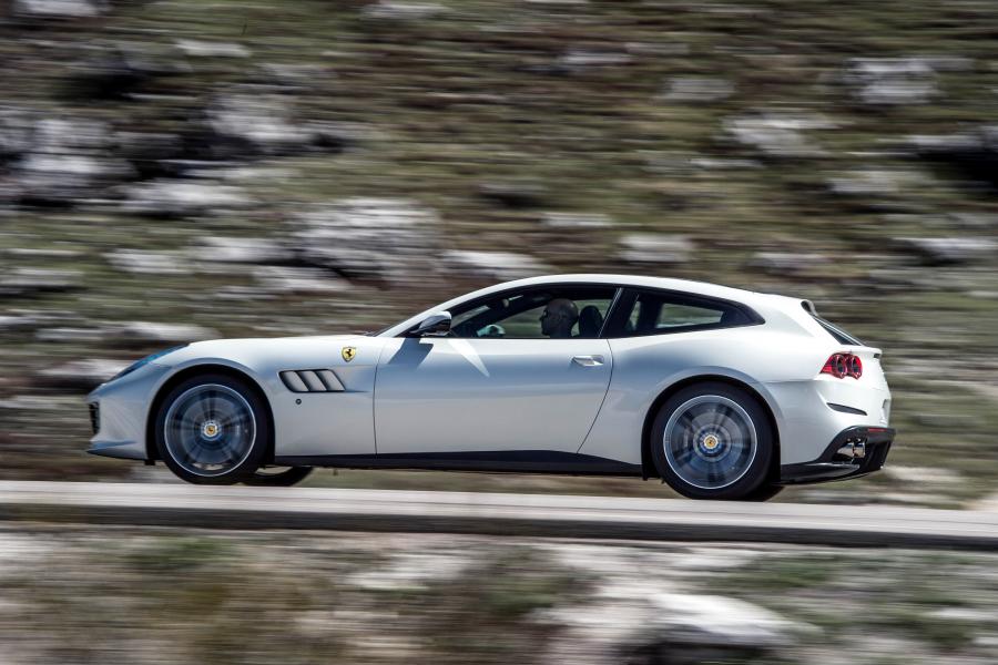  Ferrari GTC4Lusso 2016 года  (WW) (фото 30 из 58)